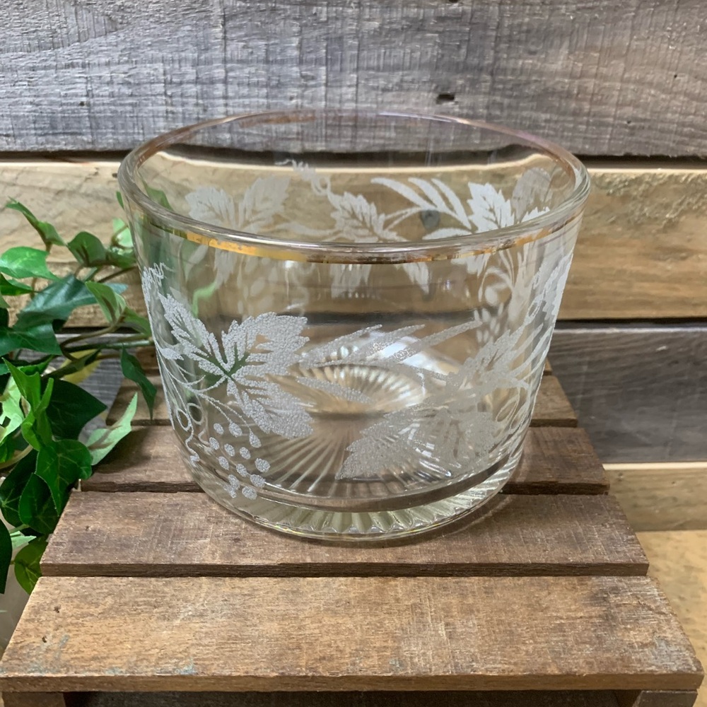 Vintage Bartlett Collins Frosted Grape Glass Ice Bucket/Bowl